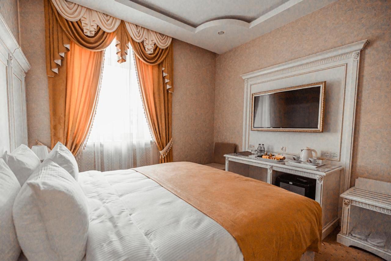 Imperial Palace Hotel Minsk Eksteriør bilde