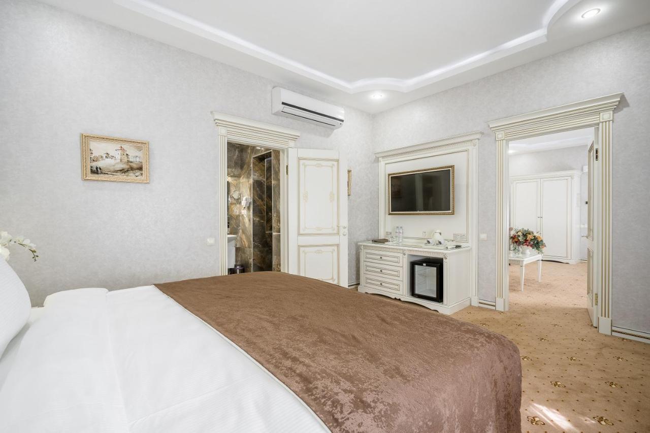 Imperial Palace Hotel Minsk Eksteriør bilde